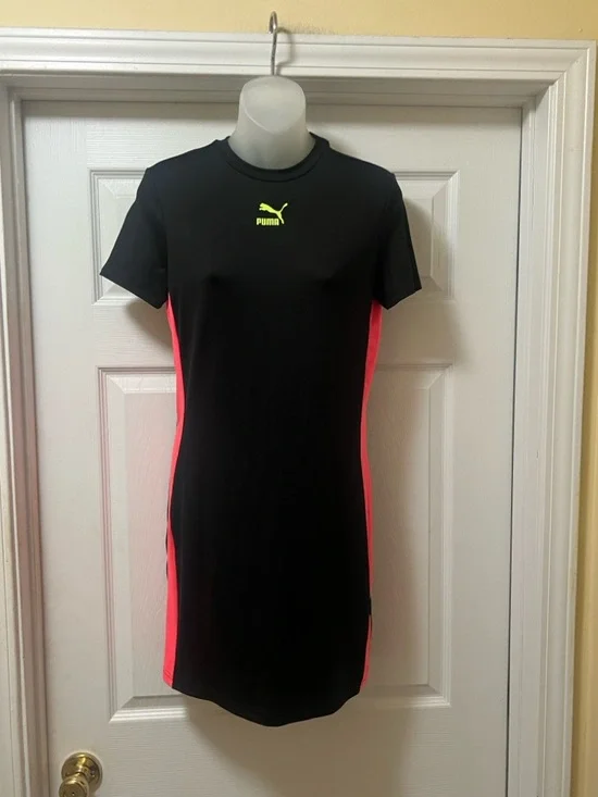 Puma Black Dress with Pink Side Panels - Picture 2 of 7